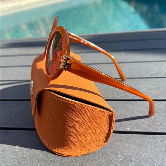 Tory Burch Opal Brown  Sunglasses - Picture 5 of 8